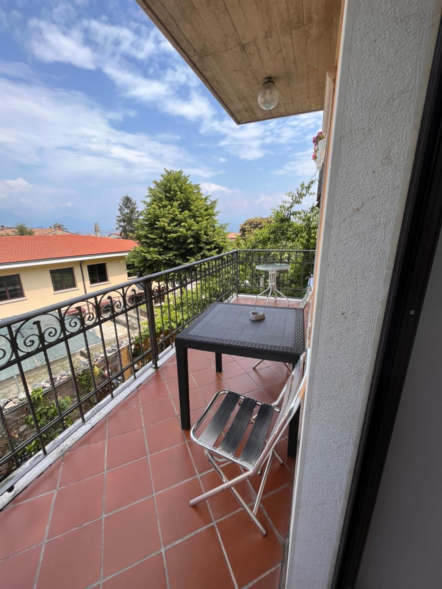 The Tower Of The Old King Bed & Breakfast Desenzano del Garda Exterior photo