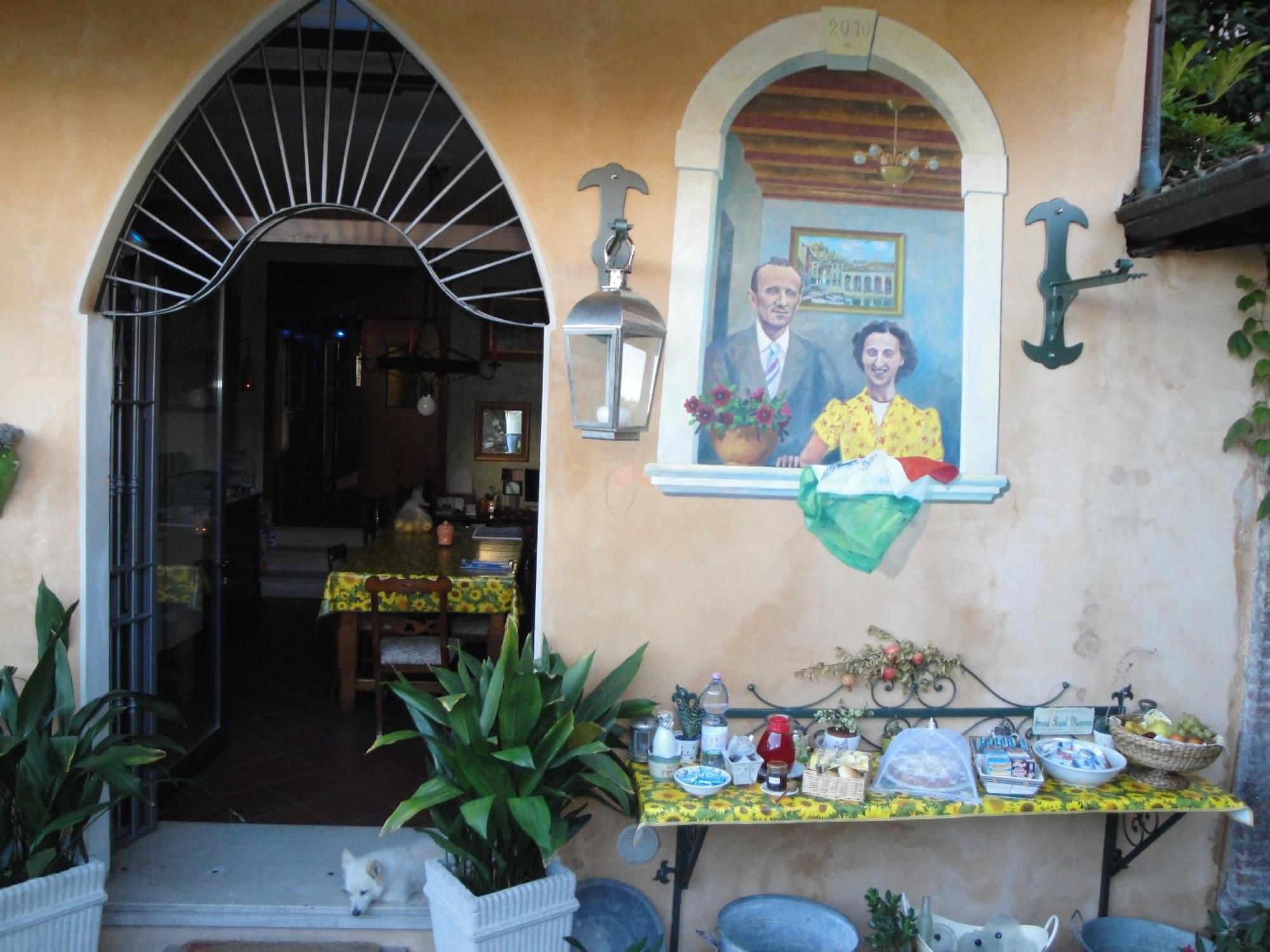 The Tower Of The Old King Bed & Breakfast Desenzano del Garda Exterior photo